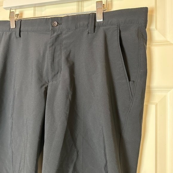 Greg Norman Black Golf Active‎ Shorts Men Size 36 - Picture 2 of 4